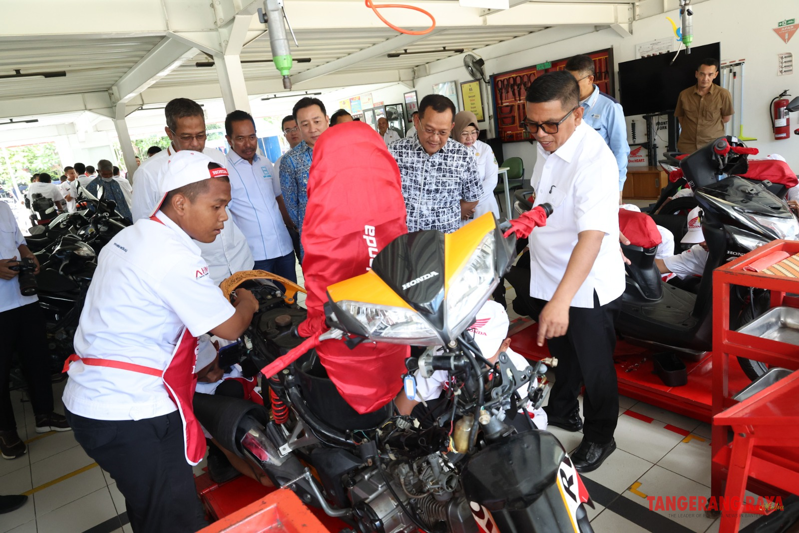 Andra Soni Dorong Vokasi Tekan Pengangguran