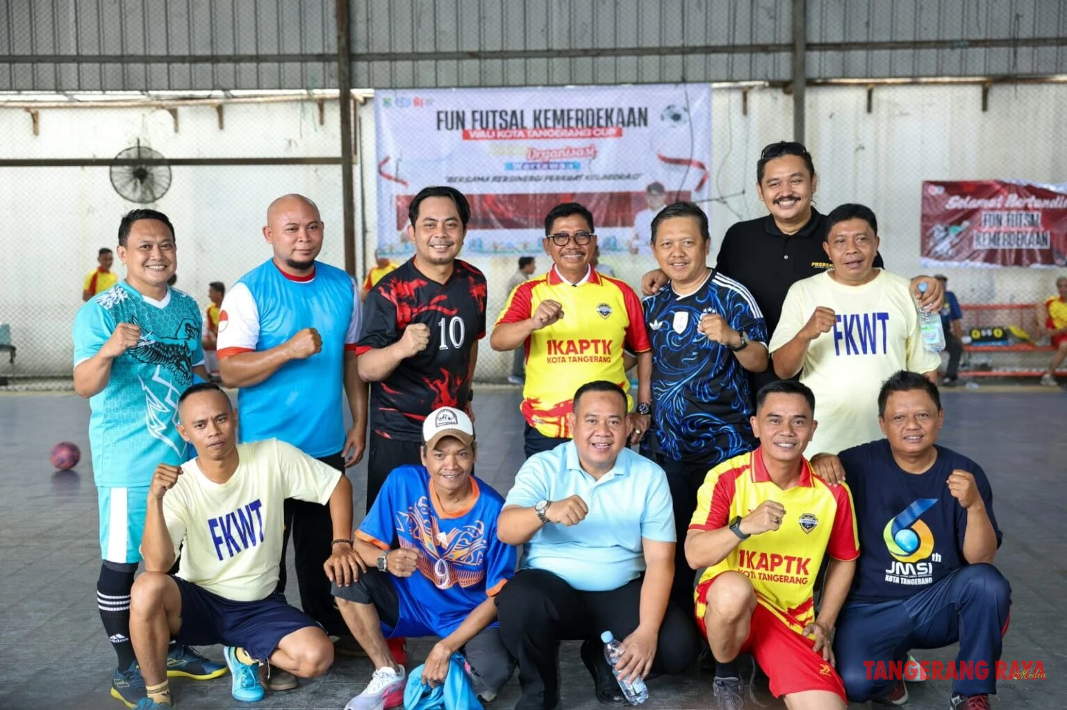 Seru! Wartawan Tangerang Adu Futsal, Sachrudin Turun Lapangan