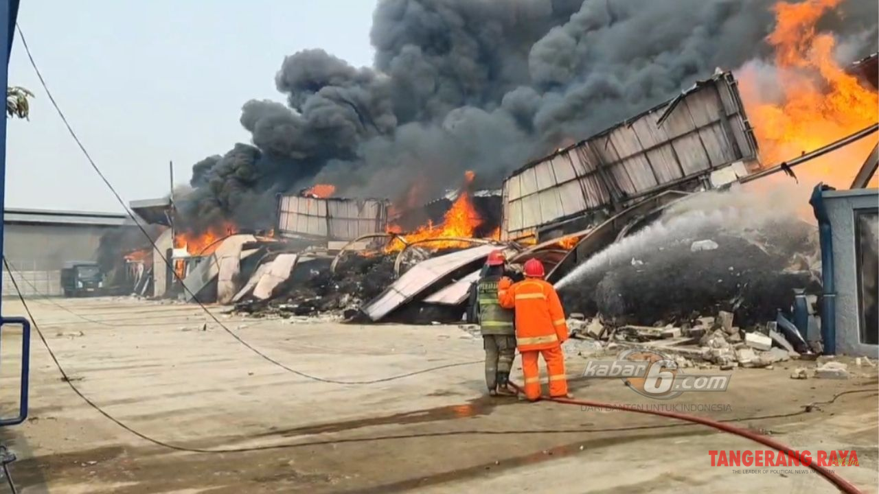 Api Berkobar, 20 Gudang di Kosambi Permai Terbakar