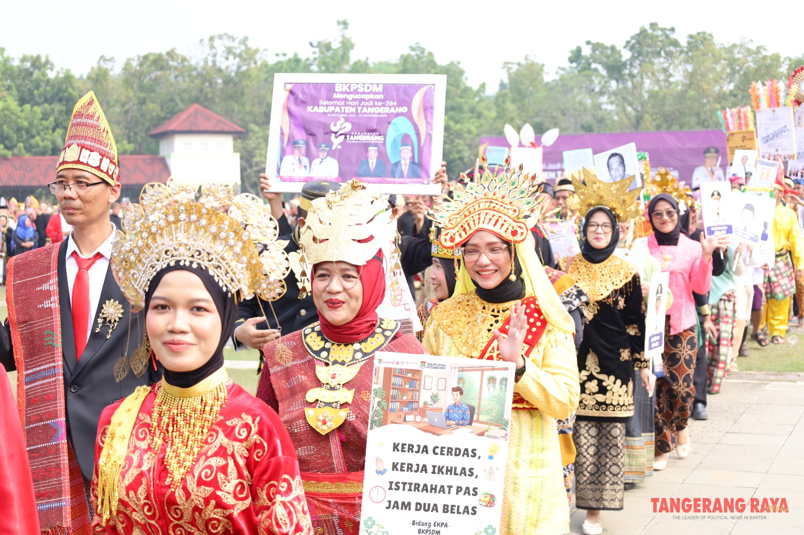 Busana Adat Warnai HUT Ke 394 Kabupaten Tangerang