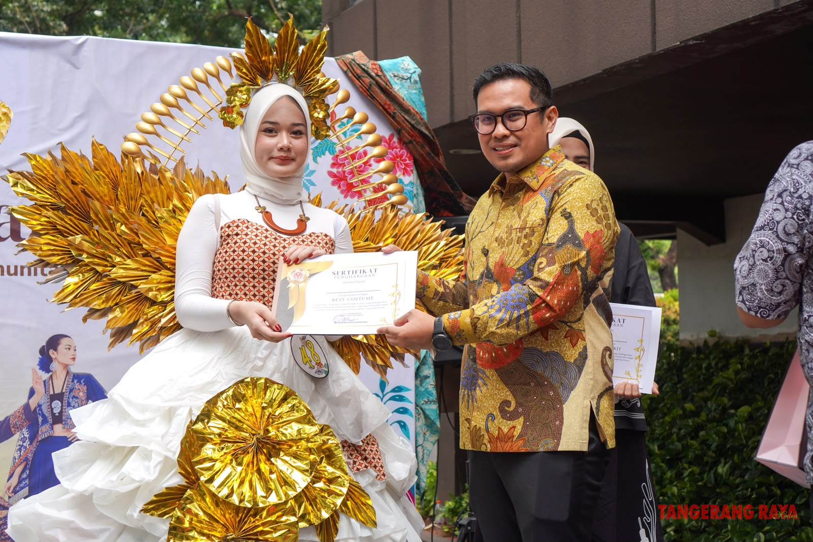 Hotel Santika Premiere Bintaro Rayakan Hari Batik Nasional Lewat The Soul of Batik