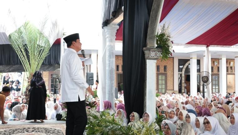 Bupati Maesyal Hadiri Peringatan Maulid Nabi di Ponpes Al Hijaiyyah Sindang Jaya