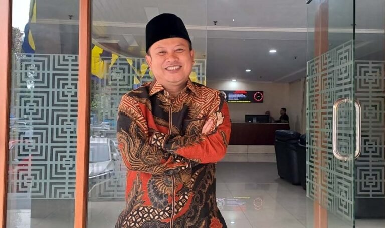 DPRD Kota Tangerang mendorong semarak HUT ke-81 RI dari tingkat RT/RW melalui kegiatan kreatif, lomba, gotong royong, dan partisipasi aktif masyarakat