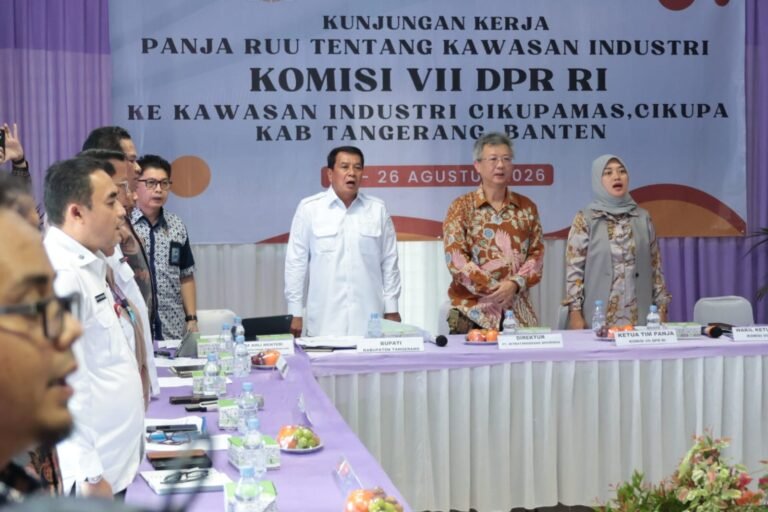 Komisi VII dan Bupati Bahas Regulasi Industri