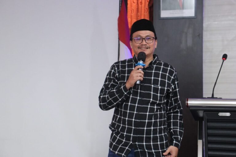 Kacamata Kuda Revisi Undang-Undang Pemilu atau Terbuka!