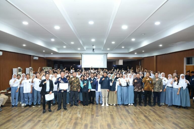 Lebih dari 100 Pelajar Ikuti Program Super Camp, Gagasan Gubernur Andra Soni Siapkan Generasi Berdaya Saing Tinggi dan Berwawasan Global
