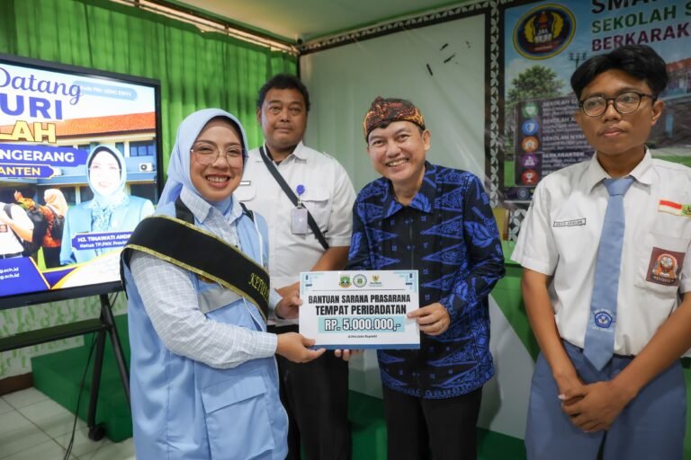 Tinawati Apresiasi Budaya Sehat di SMAN 2 Tangerang