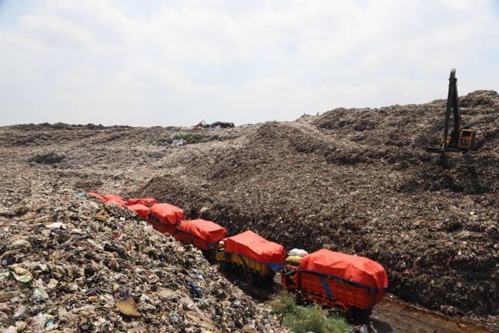 Perbaikan Jalan Iskandar Muda Dimulai, Pemkot Tangerang Siapkan Jalur Khusus Truk Sampah ke TPA Rawa Kucing