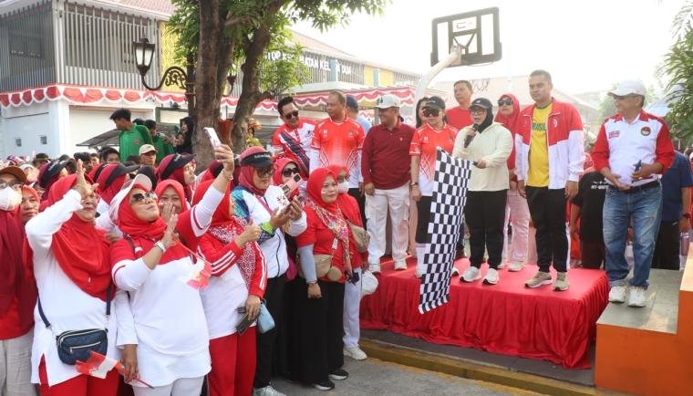 Wabup Intan Ajak Warga Kelapa Dua Jaga Persatuan dan Semangat Gotong Royong