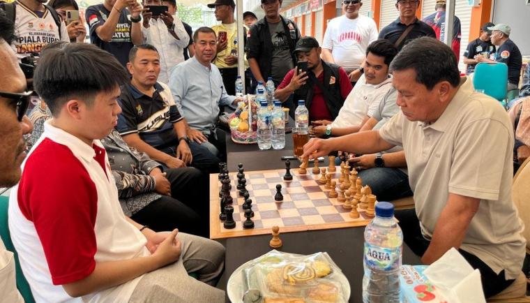 Bupati Dorong Pemerintah-Swasta Lahirkan Atlet Catur Berprestasi