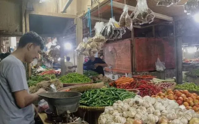 Harga Cabai Naik, Bawang Putih Ikut Terkerek