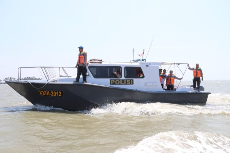 Polresta Tangerang Patroli Laut hingga Batas Serang