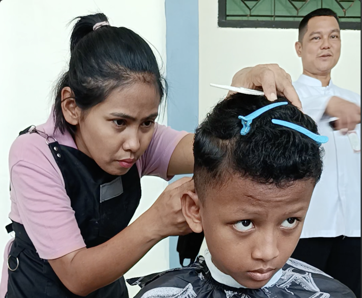 Dinas Sosial Kota Tangerang Dorong Entrepreneur Muda Lewat Pelatihan Cukur Gratis