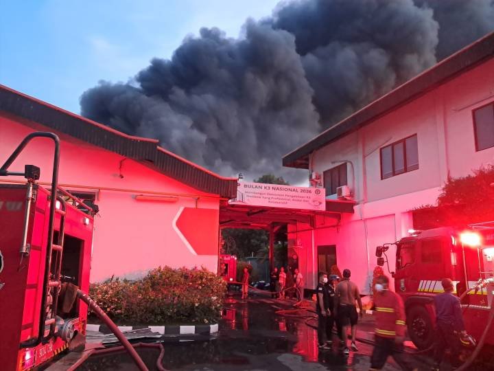 Turunkan 14 Armada, BPBD Kota Tangerang Berhasil Padamkan Kebakaran di Batusari