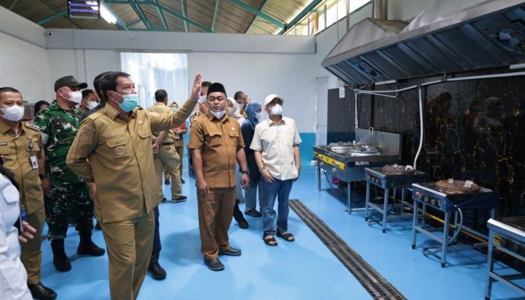 Cek MBG ke Parahu, Maesyal Pastikan Makanan Higienis