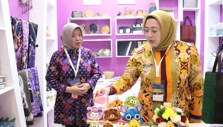 Hadiri Pameran TEI, Wabup Dorong Kerajinan Lokal Tembus Ekspor