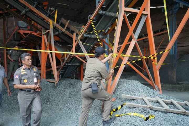 Satpol PP Kota Tangerang Segel Perusahaan Pemecah Batu di Karawaci, Diduga Langgar Aturan PBG